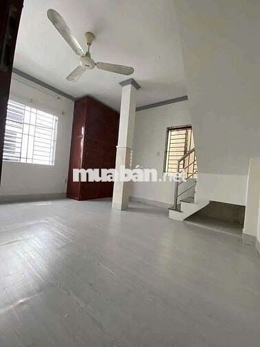 Nhà nguyên căn Lê Văn Sỹ GiápQ3 , 90m2, 2 PN, 3WC, 11.8Triệu.