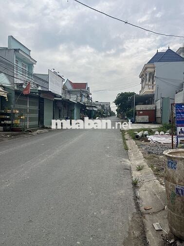 KHO XƯỞNG 600M2 GẦN TRUNG TÂM Y TẾ DĨ AN CHO THUÊ