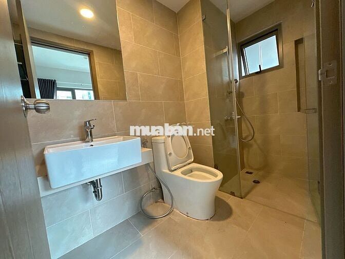 6tr5 Thuê ngay căn WestGate 2PN 2WC có máy lạnh