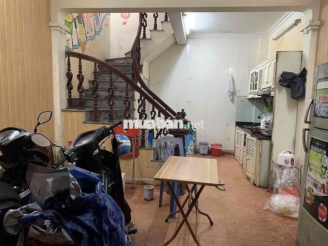 Cho thuê phòng 25m2 trong nhà nguyên căn