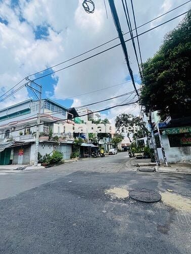 Cho thuê nhà góc 2 mặt tiền đường Đỗ bí 7x18m 1L kd tự do