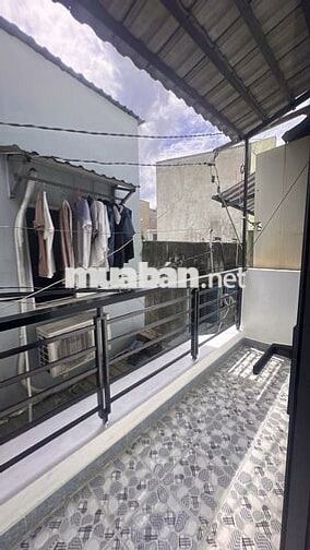 Bán nhà giáp Tên Lửa, 26m2, giá 2 tỷ xx
