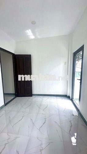 Bán nhà giáp Tên Lửa, 26m2, giá 2 tỷ xx