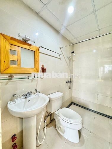 Căn Hộ Ban Công Lê Văn Sỹ Quận 3 - Ngay nhà thờ Ba Chuông