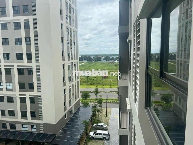 Căn hộ 63m2 2pn 2vs có ban công, yên tĩnh, tiện ích xung quanh