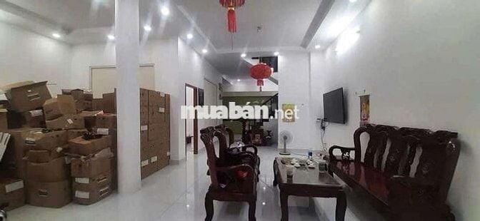 Cần bán gấp nhà 1 xẹt Đường ĐHT .Q12 .DT 8 x16 .1 trệt 1 lầu 4PN 4WS