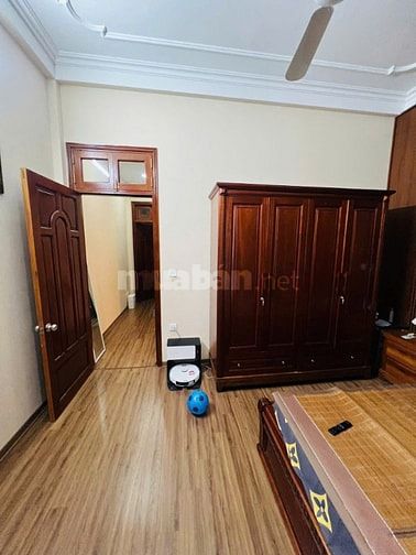 Chỉ 12.6tỷ ở ngay! Ngõ 44 Hào Nam 45m2*5T,MT:4,5m,3thoáng,gần phố.