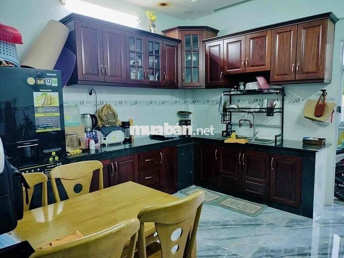 Chủ gấp bán – Nhà 3 tầng Bùi Tư Toàn, gần Võ Văn Kiệt – Giá cực rẻ!