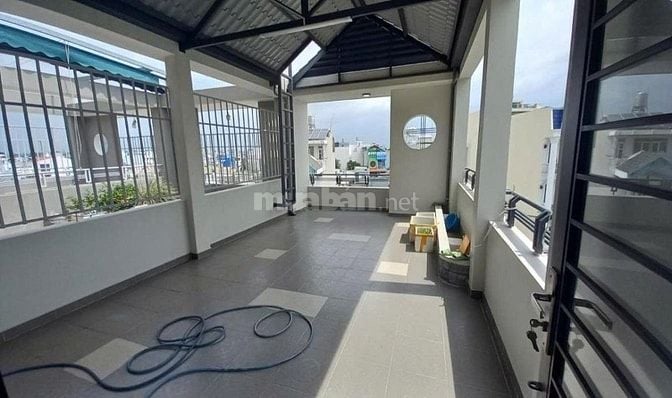 BÁN NHÀ LÊ VĂN HIẾN, LÔ GÓC Ô TÔ VÀO NHÀ, 50M×4T, MT 6M, 12.5 TỶ