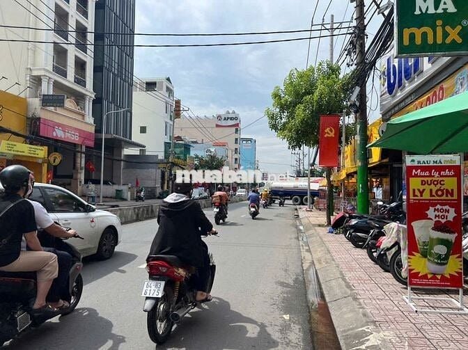 Bán nhà (5x24m) đường Huỳnh Tấn Phát  - KD sầm uất - Tân Phú - Q.7