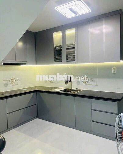 MT LẠC LONG QUÂN, TÂN BÌNH. DT 4×20, TRỆT 3 LẦU, NHÀ MỚI