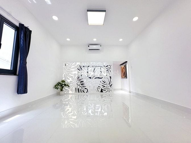 BÁN NHÀ CĂN GÓC MẶT TIỀN ĐƯỜNG QUẬN PHÚ NHUẬN 