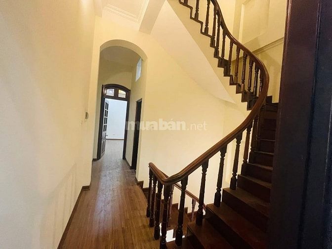 Hoàng Cầu, phân lô 2 mặt ngõ, Ô tô tránh dừng đỗ ngày đêm, cần bán sớm