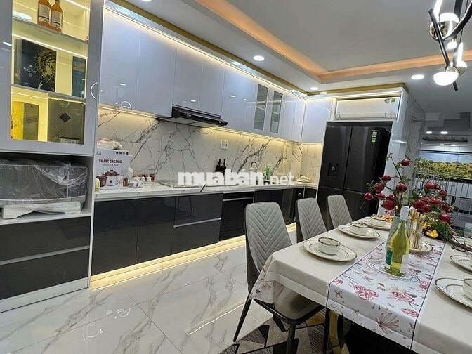 HẺM XH ĐẦU ĐƯỜNG PHAN HUY ÍCH, TÂN BÌNH. DT 5X20, 6 LẦU, THANG MÁY