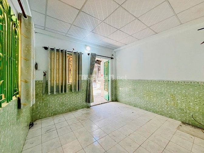 Hàng Vip, 2 mặt tiền thoáng mát, Kỳ Đông, Quận 3, trệt, lầu, 3PN, 2WC