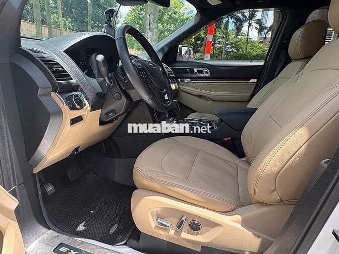 Gia đình bán Ford Explorer 2017 (Odo 29.000km)