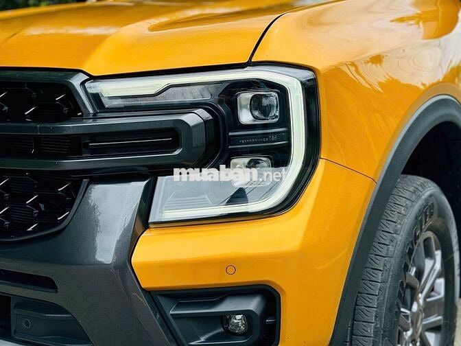Ford Ranger 2023 Wildtrak 2.0L 4x4 AT - Giá còn TL