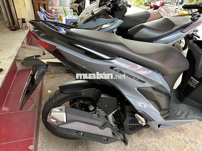 vario 150 đời 2020 xám xi măng