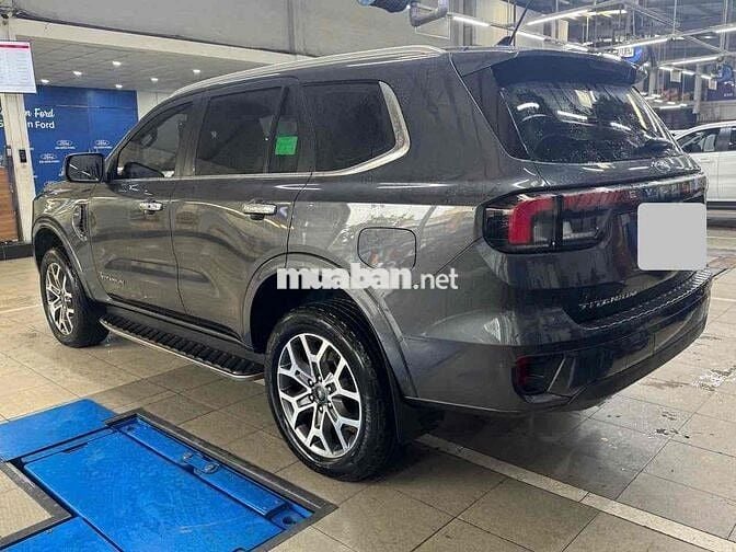 Ford Everest 2022 Titanium 2.0L 4x2 AT - 35000 km