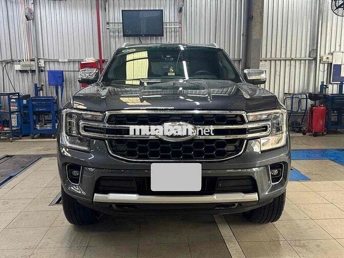 Ford Everest 2022 Titanium 2.0L 4x2 AT - 35000 km