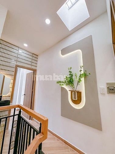 CHÍNH CHỦ BÁN NHÀ MỚI XÂY 100% 1 TRỆT+2 LẦU, SỔ RIÊNG CÔNG CHỨNG NGAY