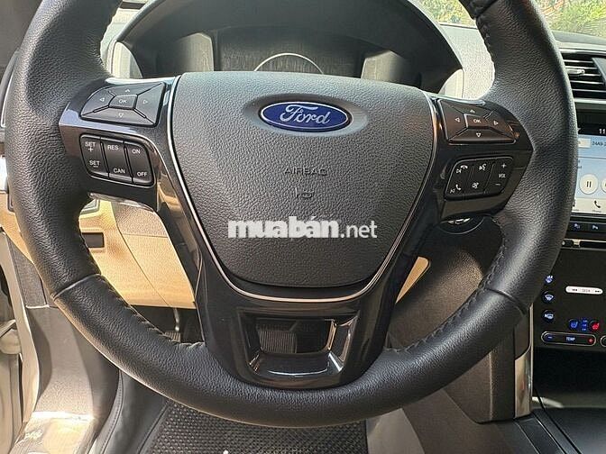 Gia đình bán Ford Explorer 2017 (Odo 29.000km)