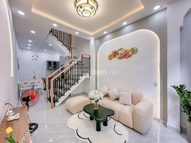 CHÍNH CHỦ BÁN NHÀ MỚI XÂY 100% 1 TRỆT+2 LẦU, SỔ RIÊNG CÔNG CHỨNG NGAY