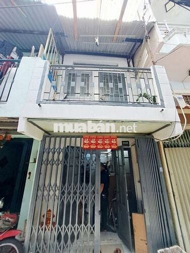 Bán nhà P5 Q11 2ty5. Sổ riêng, 2 tầng, 2pn. Ngay Đầm Sen.