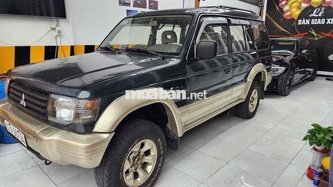 Mitsubishi Pajero 2003 máy mạnh 7 chổ ngồi
