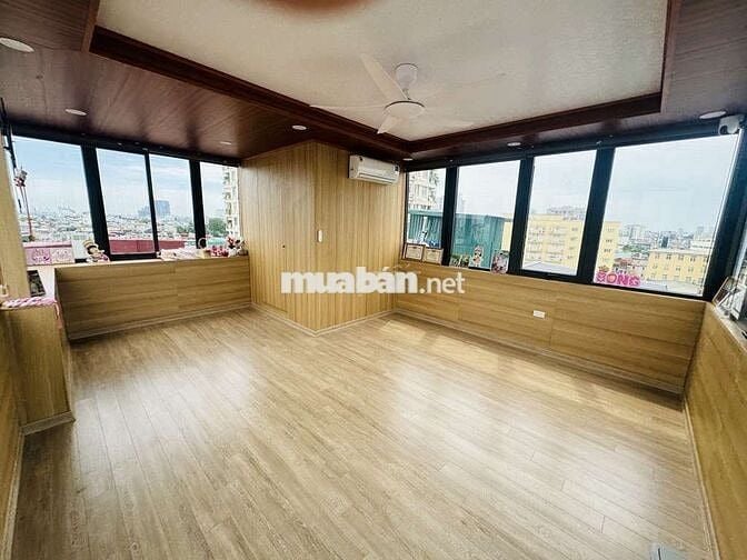 Nhà ba đình 10 tầng thang máy ô tô đỗ cửa , nội thất cao cấp