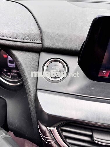 Mazda 6 2017 2.0L Premium - 100000 km