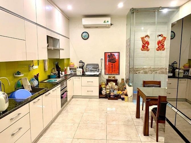 Bán nhà phố Lạc Trung, Hai Bà Trưng 73m, 4 tầng, mt 4.5m. Giá: 28.5 tỷ