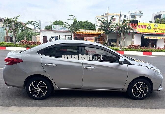 Toyota Vios 2021 số sàn mẫu mới đi gia đình