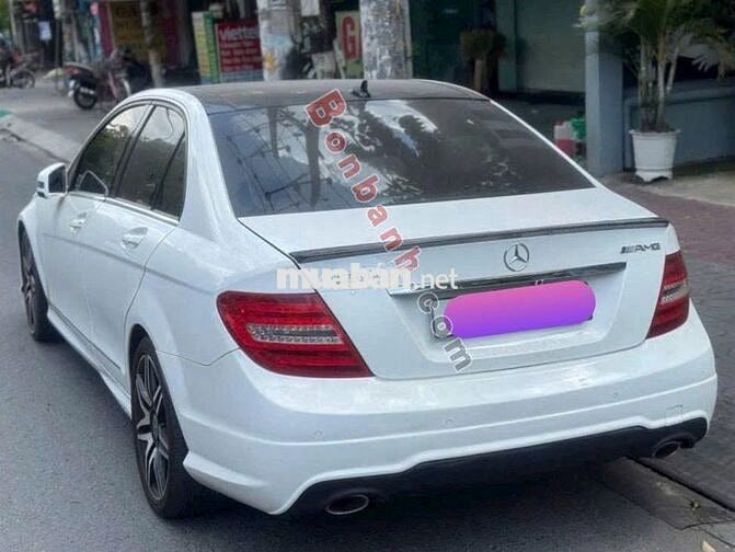 Mercedes‑Benz C300 AMG 2013 – Màu trắng
