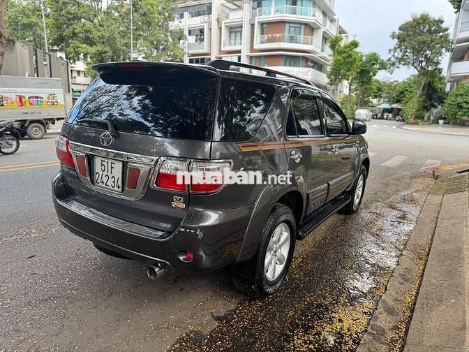 2009 Toyota Fortuner V chính chủ BSTP đẹp