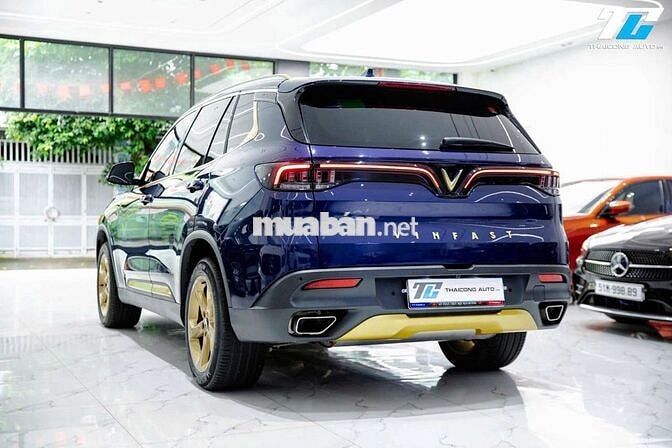 VINFAST LUX SA PLUS 2021 - 30000 km