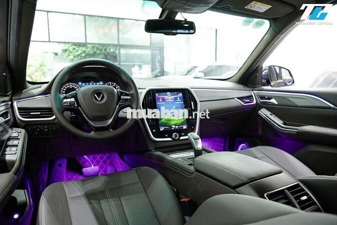 VINFAST LUX SA PLUS 2021 - 30000 km