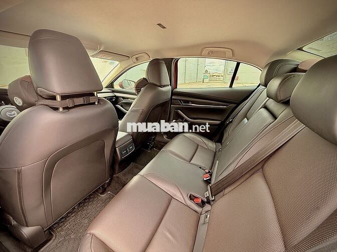 Mazda 3 Luxury 2023 SiêuLướt 10.000km Đỏ Chính Chủ