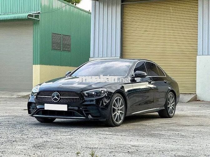 Mercedes Benz E Class 2022 E300 AMG 28900 km