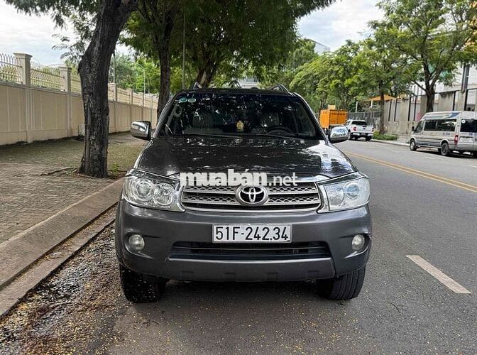 2009 Toyota Fortuner V chính chủ BSTP đẹp