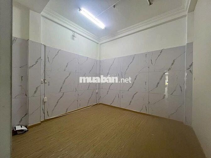 CHO THUÊ MẶT BẰNG TRẦN MINH QUYỀN, PHƯỜNG 10, QUẬN 10