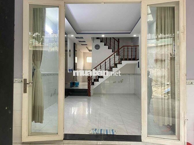 Cho thuê nhà phú thọ Hoà 4x14m 1 lầu 2pn 2wc 12tr