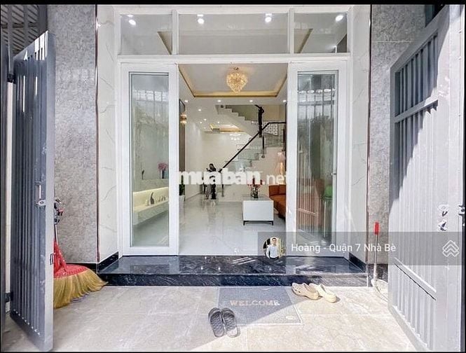 Nhà đẹp vị trí thuận tiện-hẻm xe hơi