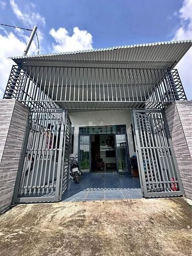 Bán nhà cách chợ Thới Tứ 50m vào 1 sẹc Trịnh Thị Miếng, Hóc Môn giá 1 