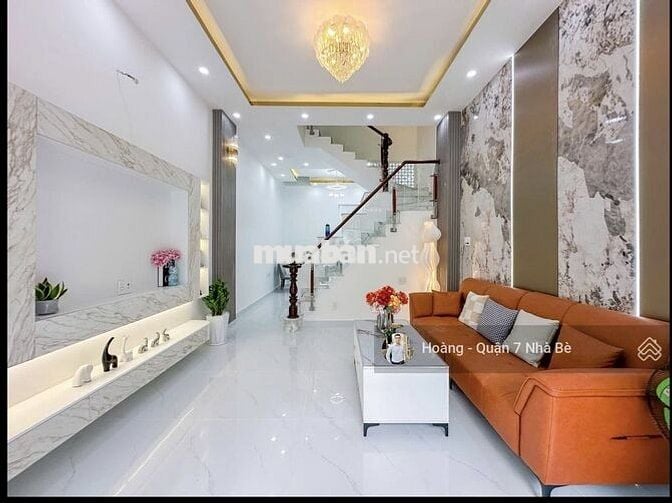 Nhà đẹp vị trí thuận tiện-hẻm xe hơi