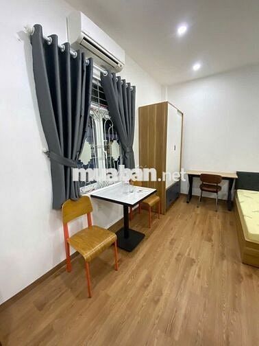 Cho thuê phòng trọ cao cấp – Trệt, cửa sổ rộng – Q. Phú Nhuận