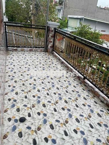 Cho thuê nhà 5x22 1 trệt lầu, phan văn hớn 1 sẹc giá 8tr