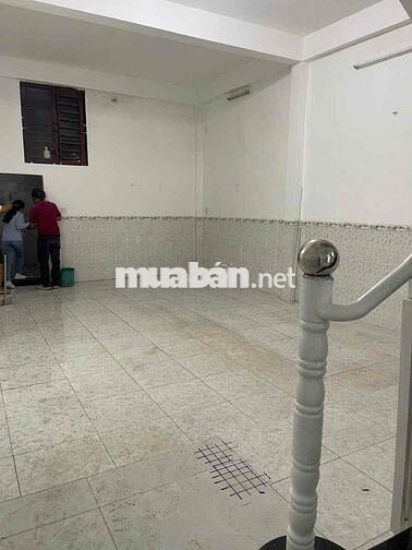 Cho thuê nhà 5x22 1 trệt lầu, phan văn hớn 1 sẹc giá 8tr