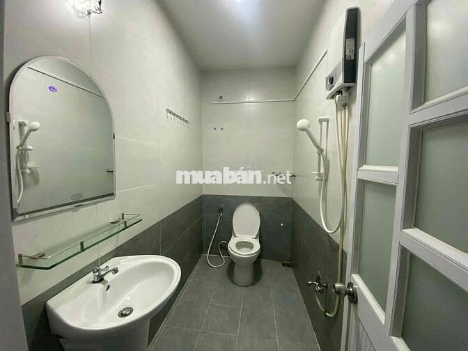 Cho thuê nhà phú thọ Hoà 4x14m 1 lầu 2pn 2wc 12tr
