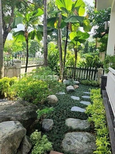 Cho thuê Biệt Thự đơn lập Phú Gia- PMH giá 93tr- có sân vườn